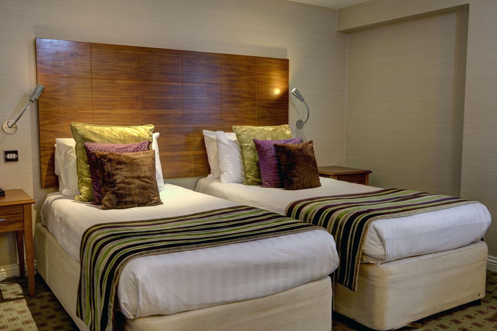 The Bull Hotel; Sure Hotel Collection By Best Western Peterborough Ngoại thất bức ảnh