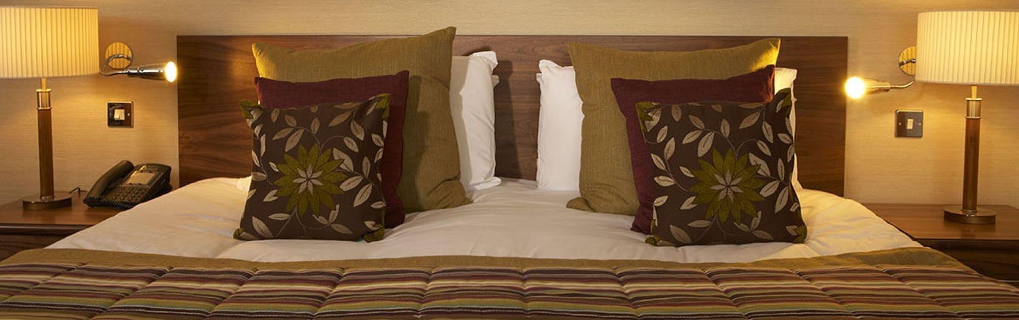 The Bull Hotel; Sure Hotel Collection By Best Western Peterborough Ngoại thất bức ảnh