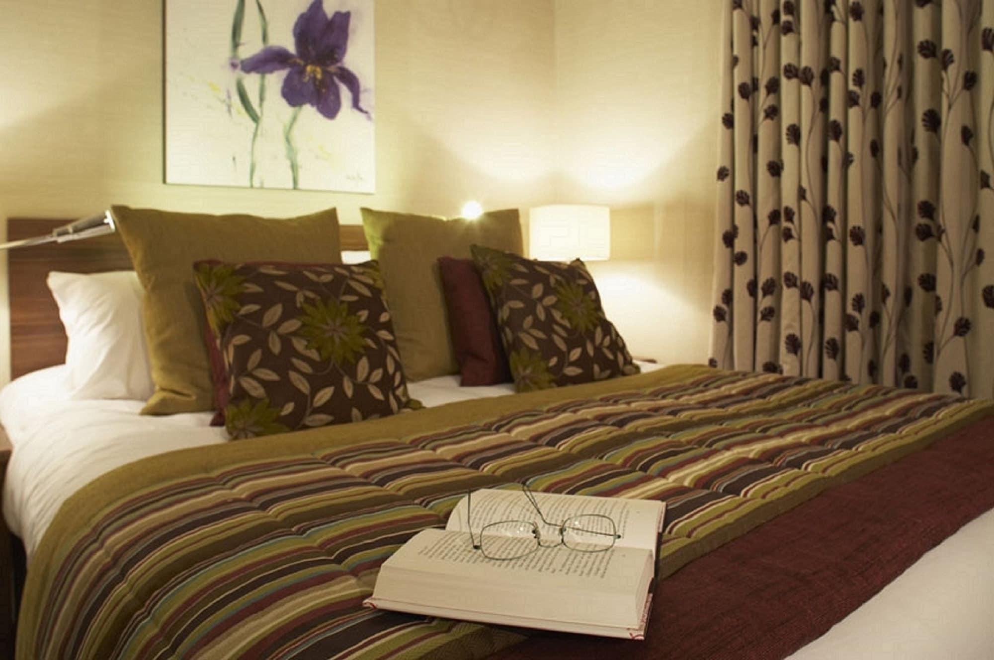 The Bull Hotel; Sure Hotel Collection By Best Western Peterborough Phòng bức ảnh
