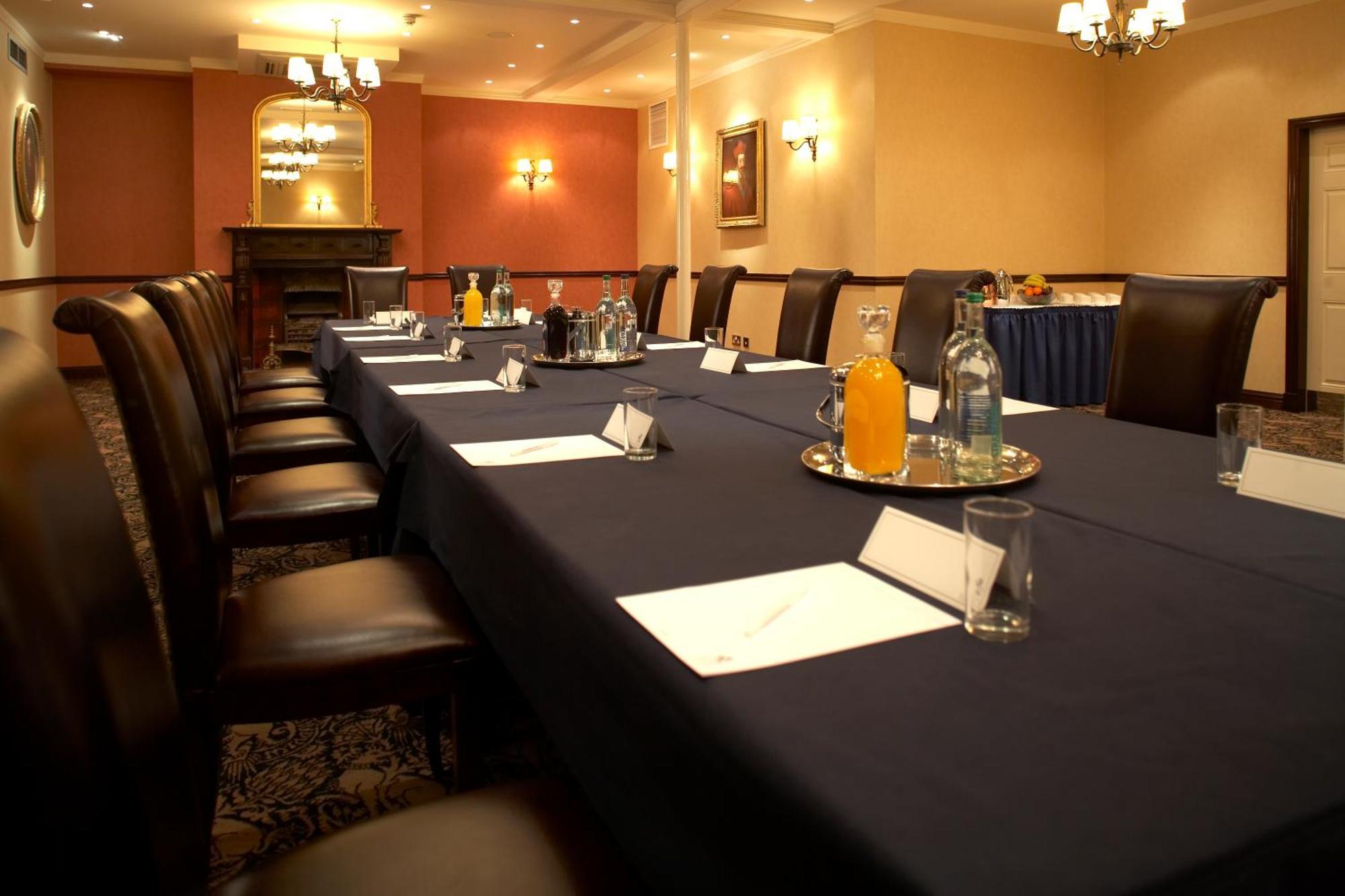 The Bull Hotel; Sure Hotel Collection By Best Western Peterborough Ngoại thất bức ảnh