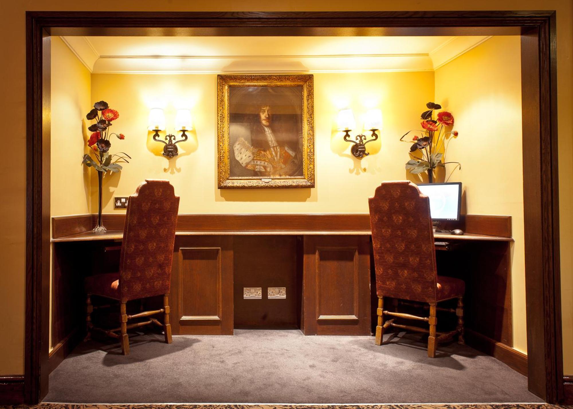The Bull Hotel; Sure Hotel Collection By Best Western Peterborough Ngoại thất bức ảnh